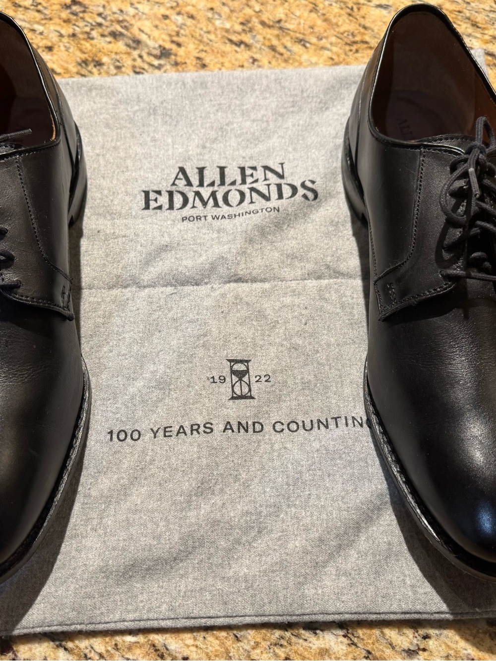 Allen Edmonds Windsor Size 13 EEE Black Leather Plain Toe Derby Shoes 6126